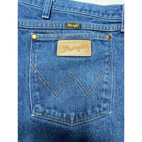 Wrangler Men's 13MWZX Regular Fit Straight Leg Western Blue Jeans - Size 52x33.5 - Picture 4 of 6